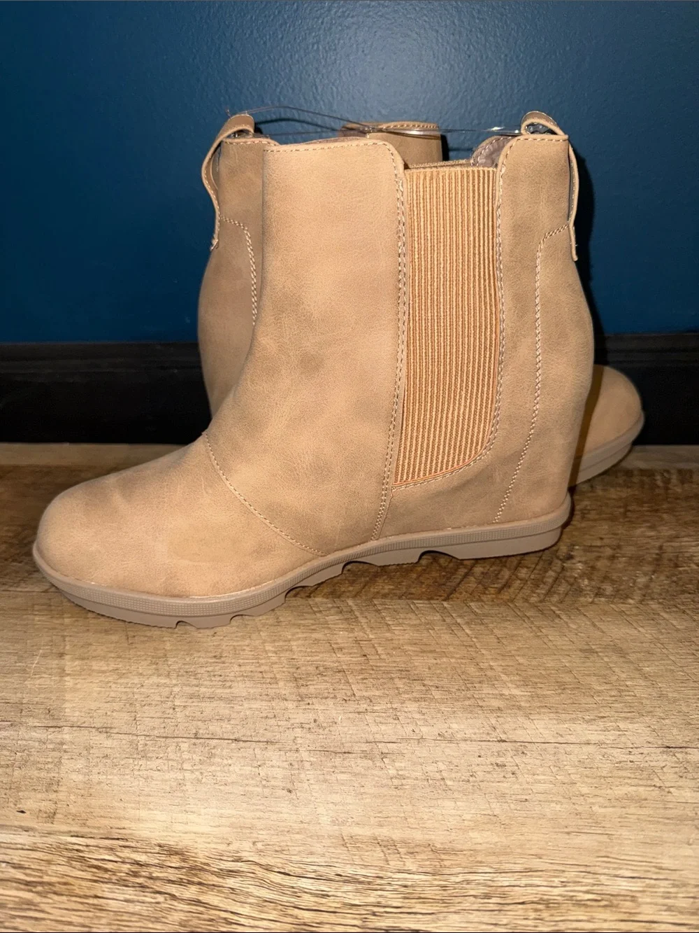 Size 10 Forever Boots. New without tags